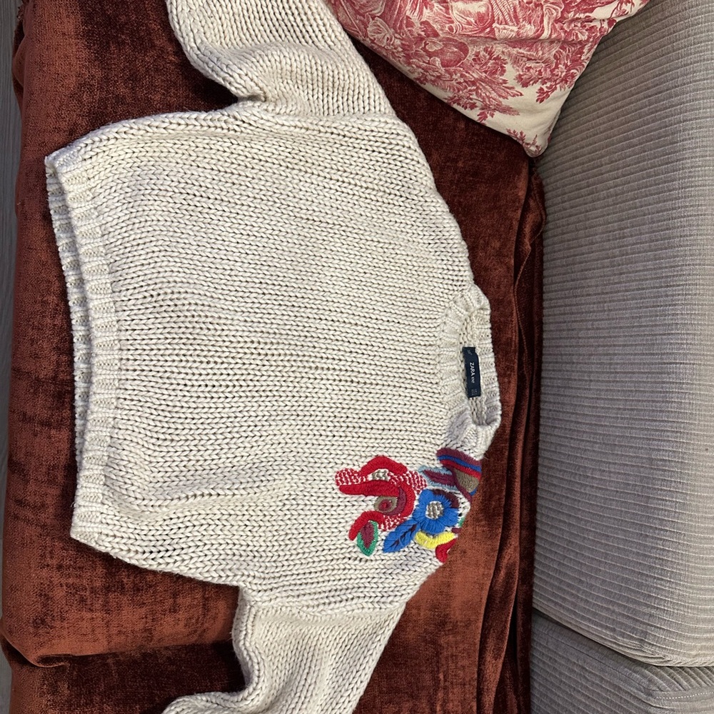 Zara Cream Sweater with Colorful Embroidery